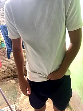 king cum  online show from September 27, 2025, 1:38 pm