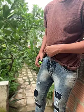 king cum  online show from April 23, 2026, 12:51 pm