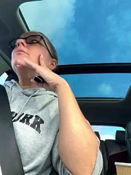 scrummymummy2 online show from November 24, 2025, 10:48 am