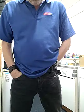 JulianJ50 online show from November 26, 2025, 8:15 am