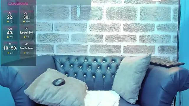 Nahiajhonson  online show from January 22, 2025, 12:49 pm