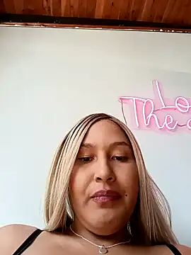 SamaraJay1 online show from December 25, 2024, 6:41 pm