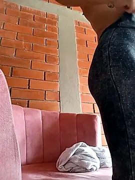 SamaraJay1 online show from October 4, 2025, 1:42 pm