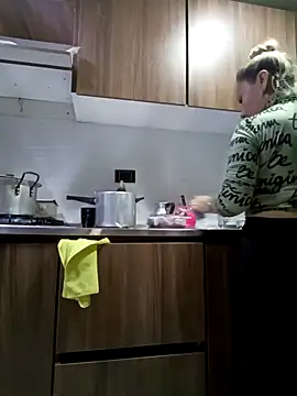 coral smitth online show from October 21, 2025, 6:08 pm