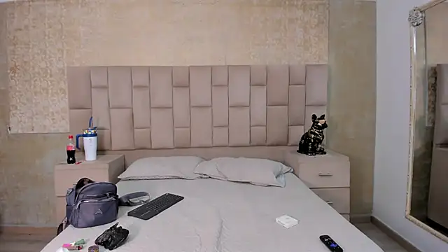 EmmaTorres  online show from January 31, 2025, 10:21 pm