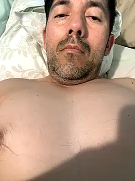 Snapshot of Papilobo12 chatting on October 7, 2025, 1:19 pm Papilobo12 online show from October 7, 2025, 1:19 pm