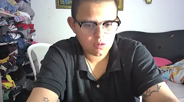 Snapshot of tatsumi_nao chatting on February 8, 2025, 10:39 am tatsumi nao online show from February 8, 2025, 10:39 am