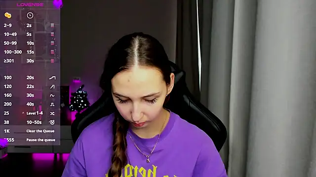 Sm0ly online show from December 19, 2024, 4:56 am