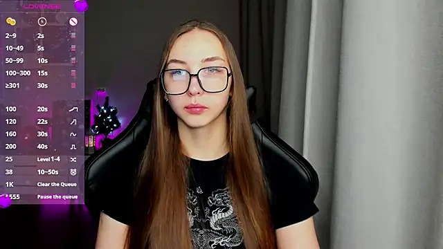 Sm0ly online show from January 14, 2025, 1:58 am