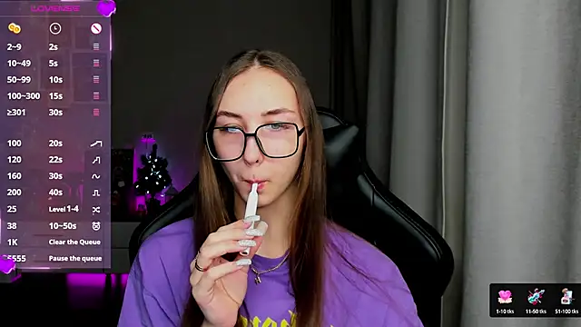 Sm0ly online show from January 24, 2025, 2:28 am