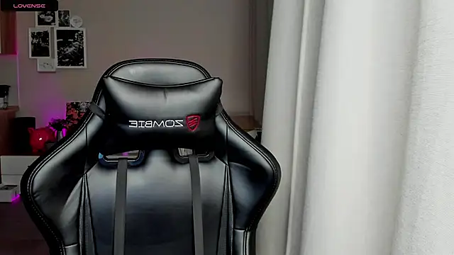 Sm0ly online show from February 11, 2025, 1:41 am