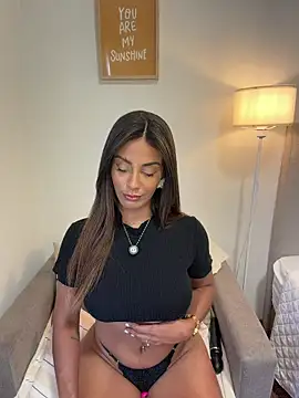 Brownfitbabyy online show from March 31, 2026, 11:43 am