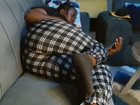 leslysexygirl online show from February 7, 2025, 6:02 pm