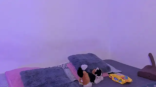 crystalvazquez online show from November 16, 2025, 12:55 pm