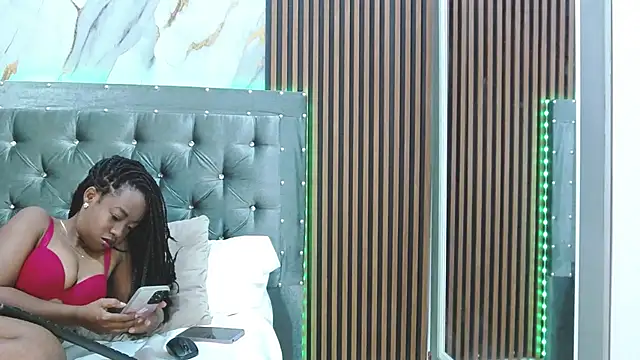 Snapshot of AshleyMontana chatting on March 8, 2026, 3:27 pm AshleyMontana online show from March 8, 2026, 3:27 pm