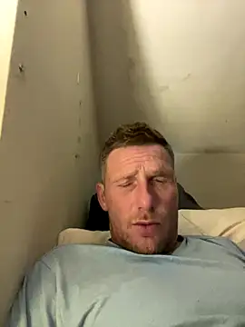aaronmc311840 online show from October 6, 2025, 12:08 am