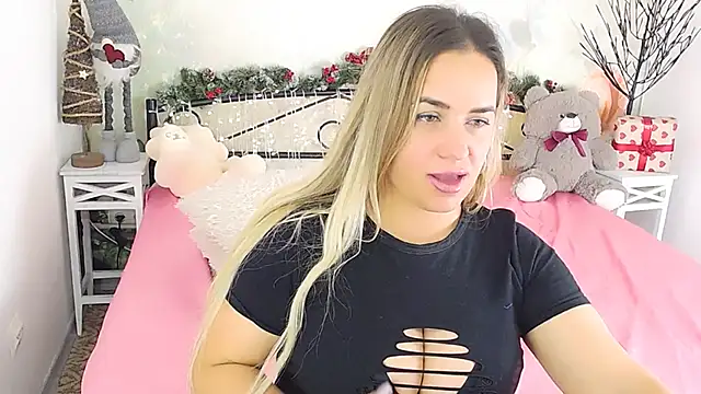 Snapshot of MilenaMiler_X chatting on January 4, 2025, 8:28 am MilenaMiler X online show from January 4, 2025, 8:28 am