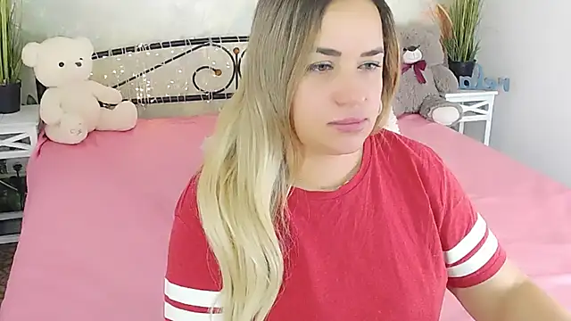 Snapshot of MilenaMiler_X chatting on January 23, 2025, 5:13 am MilenaMiler X online show from January 23, 2025, 5:13 am