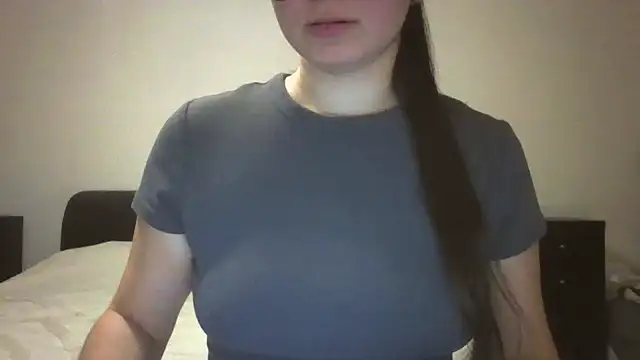 VanesaJewelz online show from December 9, 2024, 4:47 pm