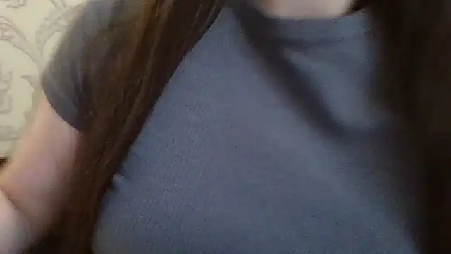 Snapshot of VanesaJewelz chatting on May 31, 2026, 8:10 am VanesaJewelz online show from May 31, 2026, 8:10 am