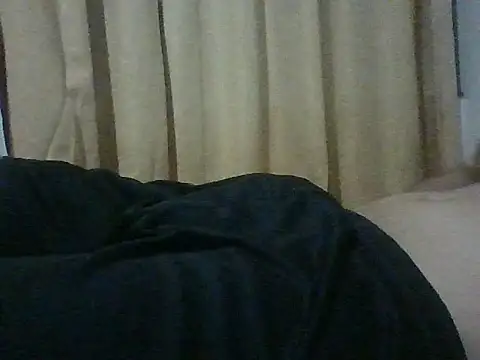 Snapshot of Juan2323hot chatting on November 13, 2025, 2:32 am Juan2323hot online show from November 13, 2025, 2:32 am