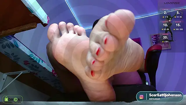 Miss scarllet  online show from December 18, 2024, 4:06 pm