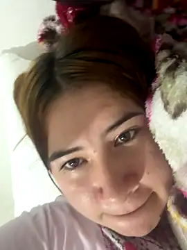 Mia foxx  online show from December 14, 2025, 8:46 pm