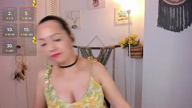 Snapshot of anaruiz_ chatting on November 6, 2025, 2:12 am anaruiz online show from November 6, 2025, 2:12 am