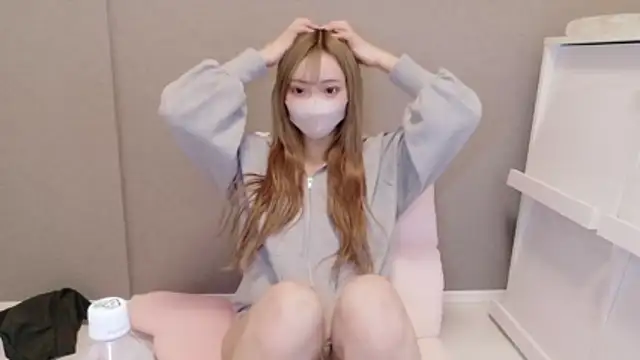  chanMOMO  online show from February 23, 2026, 3:20 pm