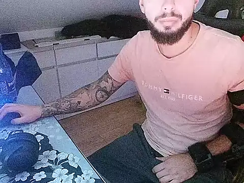 prezydentcam online show from October 24, 2025, 7:32 pm