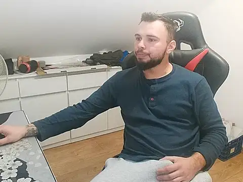 prezydentcam online show from April 13, 2026, 10:10 am