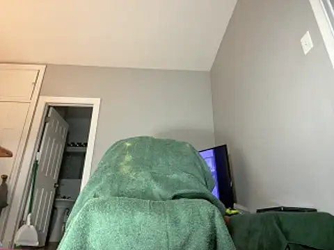 Snapshot of ChiRaqb8 chatting on February 7, 2026, 1:42 am ChiRaqb8 online show from February 7, 2026, 1:42 am