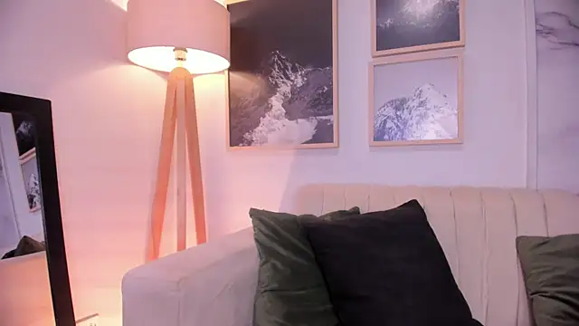 lara madisson online show from March 8, 2025, 4:45 am