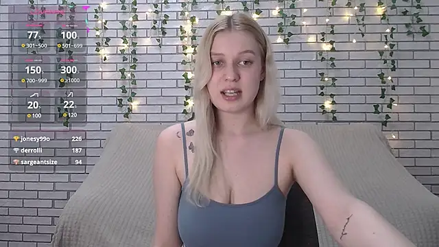 Snapshot of EmiliaDuchess chatting on February 23, 2025, 10:49 am EmiliaDuchess online show from February 23, 2025, 10:49 am