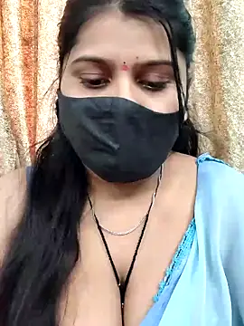 Hotty-simran online show from December 4, 2025, 4:44 am
