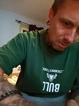 Snapshot of Schabernack1990 chatting on September 30, 2025, 11:21 pm Schabernack1990 online show from September 30, 2025, 11:21 pm