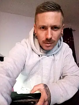 Snapshot of Schabernack1990 chatting on October 15, 2025, 4:01 am Schabernack1990 online show from October 15, 2025, 4:01 am