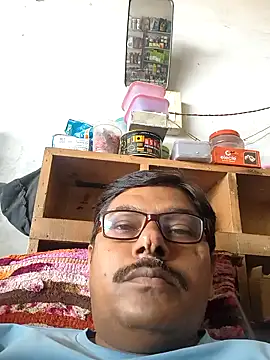 Srmotrs online show from October 28, 2025, 7:23 am