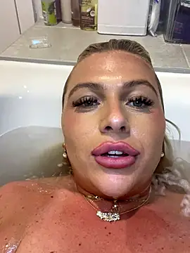 Arabellalee23 online show from November 28, 2025, 7:49 pm