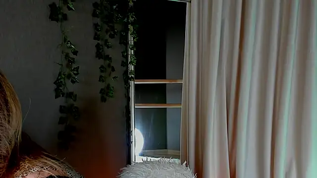 AnnLevine online show from January 12, 2025, 6:06 am