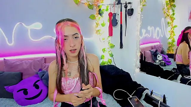 YouliteSllut2 online show from January 10, 2025, 12:17 am