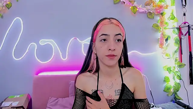 YouliteSllut2 online show from January 19, 2025, 1:00 am