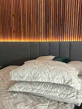 EmiilyAdams  online show from November 4, 2025, 10:09 pm