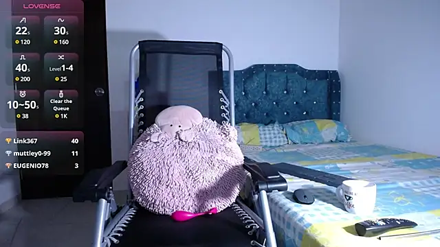 sofiamature01 online show from January 23, 2025, 1:41 am