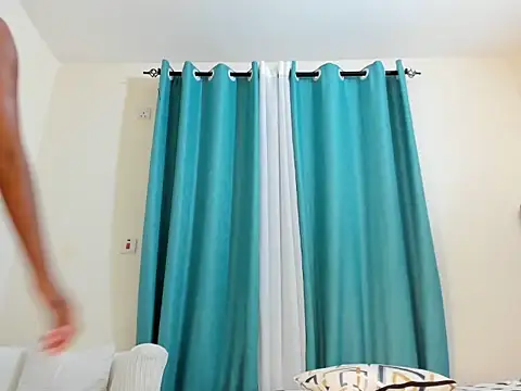 dolly booty online show from November 2, 2025, 8:39 am