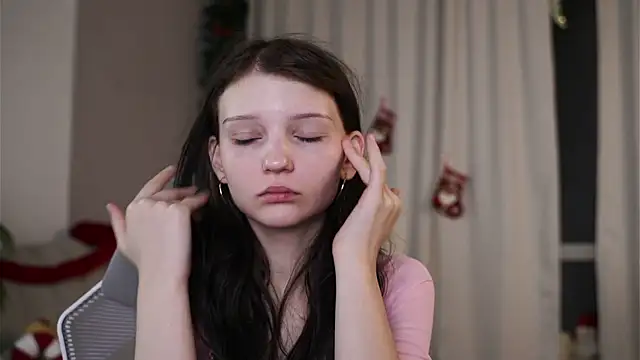 CindyGarrison online show from December 15, 2025, 12:15 am