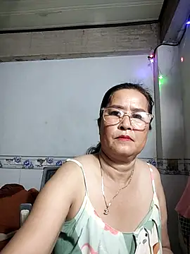 phnz online show from September 26, 2025, 1:37 pm