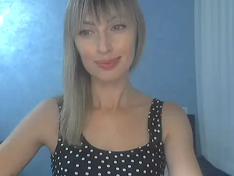 EffectMaya online show from September 18, 2025, 2:52 pm