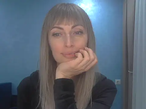 EffectMaya online show from April 18, 2026, 5:50 pm