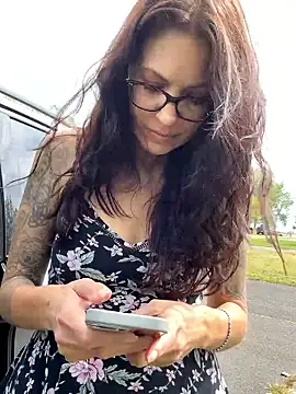 Snapshot of BeautifulMesss chatting on September 16, 2025, 4:30 pm BeautifulMesss online show from September 16, 2025, 4:30 pm